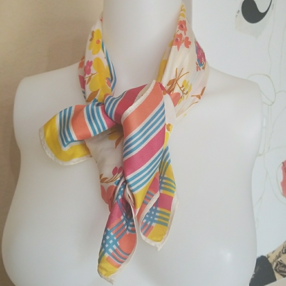 VINTAGE GLENTEX 100% ACETATE JAPAN SQUARE SCARF